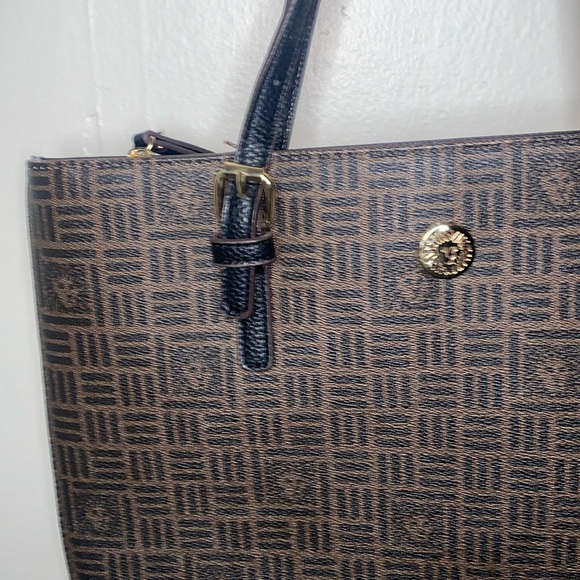 🌵New without tags Anne Klein Brown shoulder bag with adjustable straps! - Picture 3 of 11